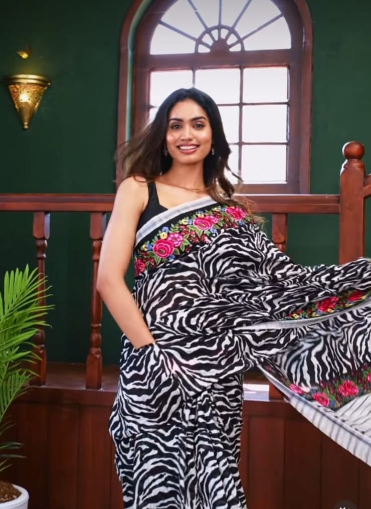 MG579 Linen Saree