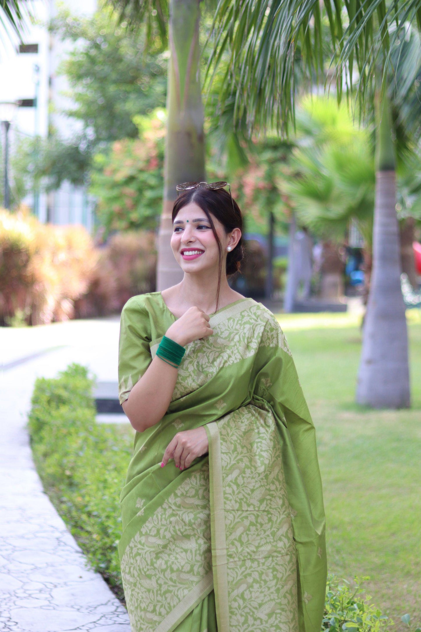 RUTRANG – Banglori Handloom Raw Silk Saree - Green