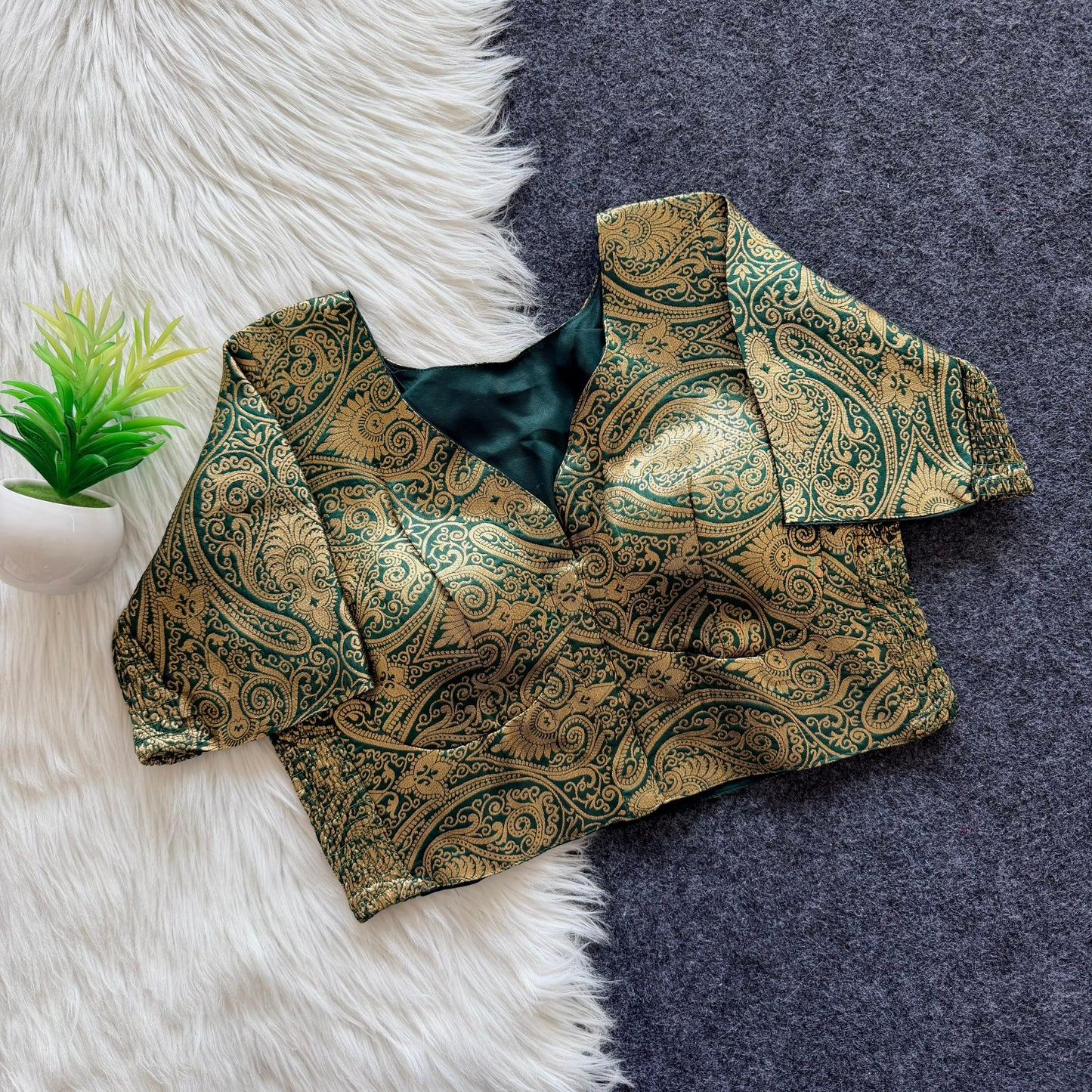 Side Elastic Stretchable Banarasi Brocade Silk Blouse – 55 AED