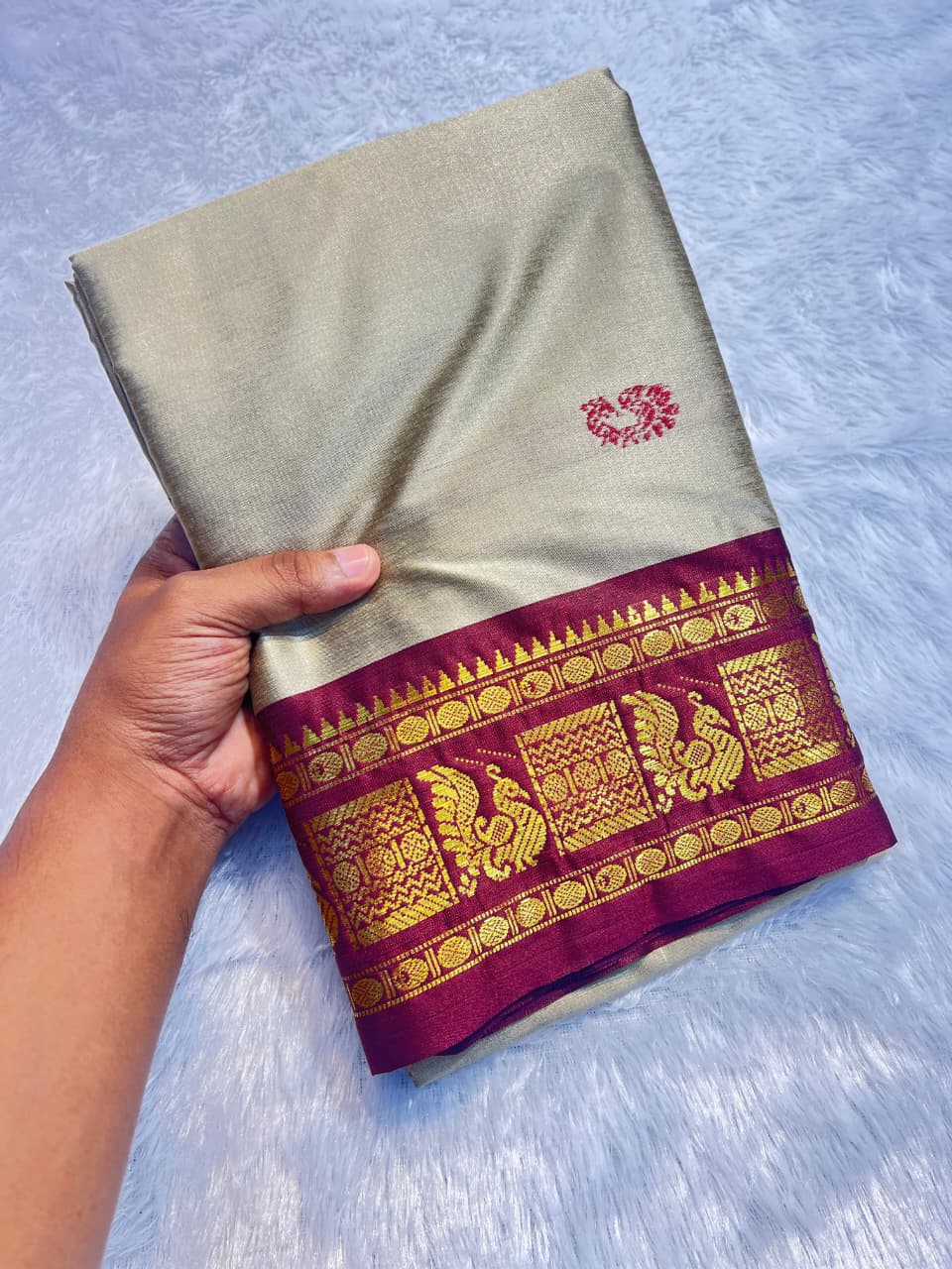 Aura Cotton Silk Weaving Saree – 59 AED