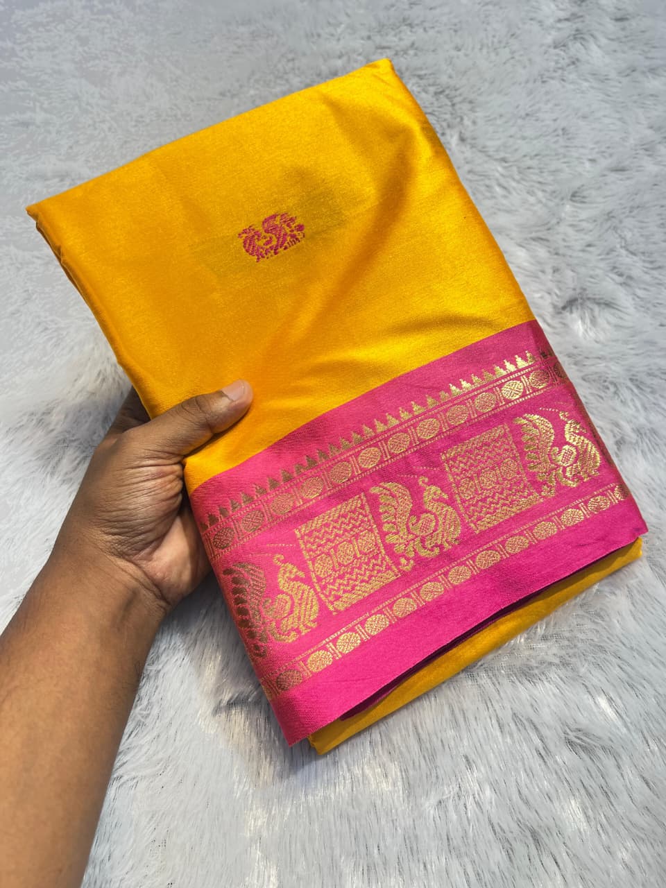 Aura Cotton Silk Weaving Saree – 59 AED