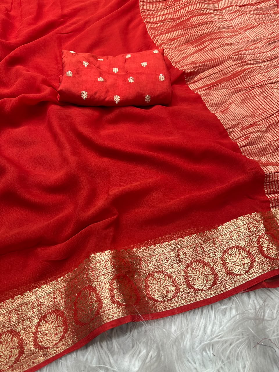 Georgette Viscose Weaving Saree with Viscose Zari Weaving Borders – 99 AED
