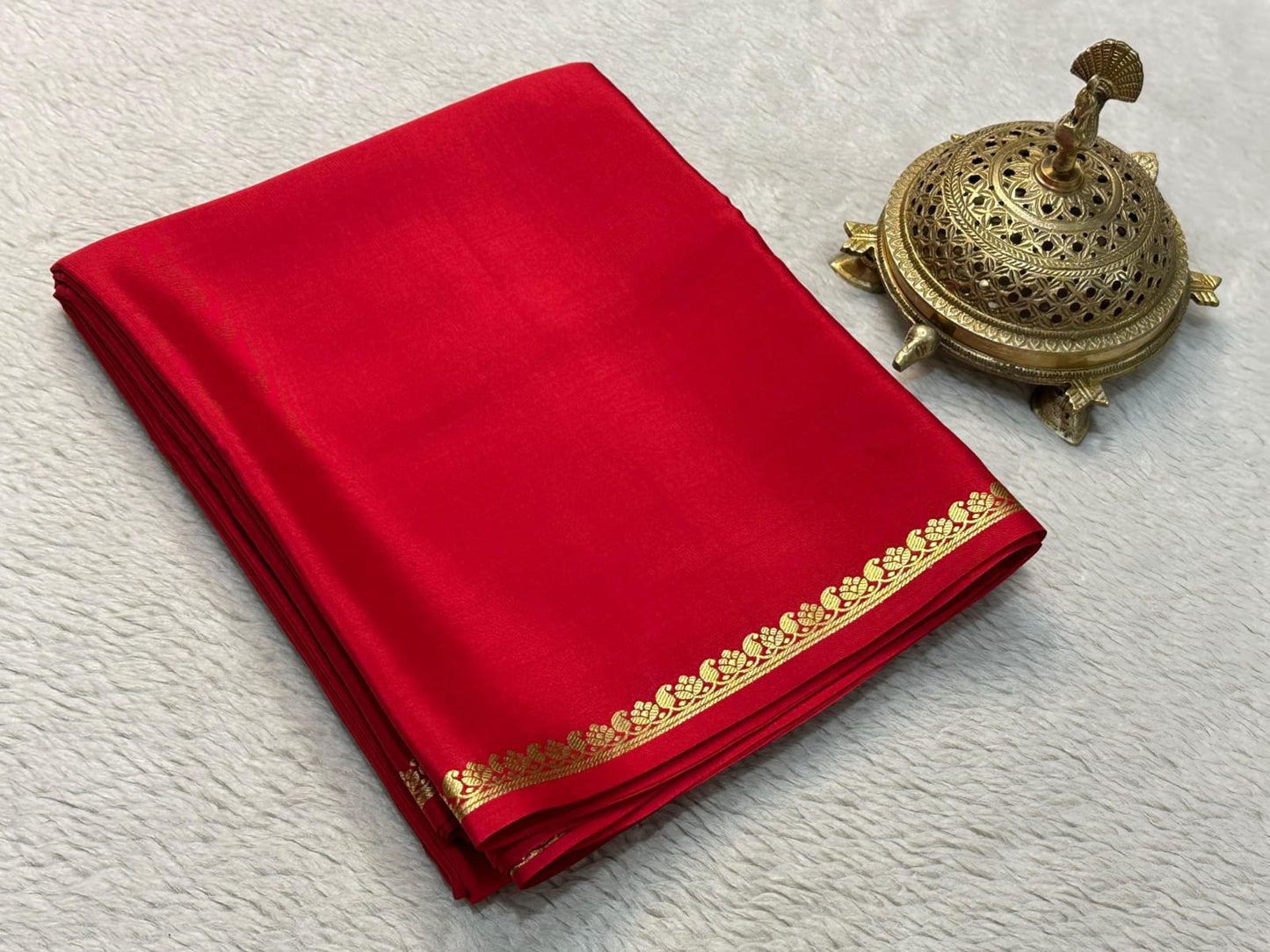 Soft Viscose Crepe Silk Saree with Golden Borders – 59 AED