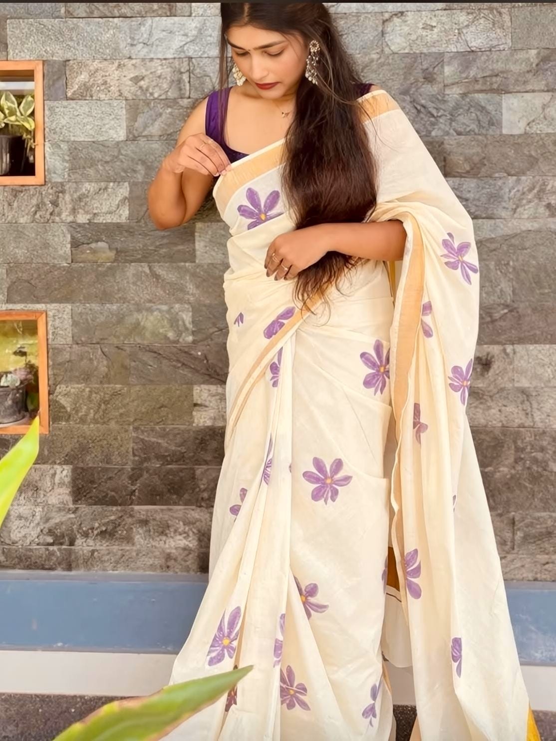 Linen Slub Cotton Floral Saree – 65 AED