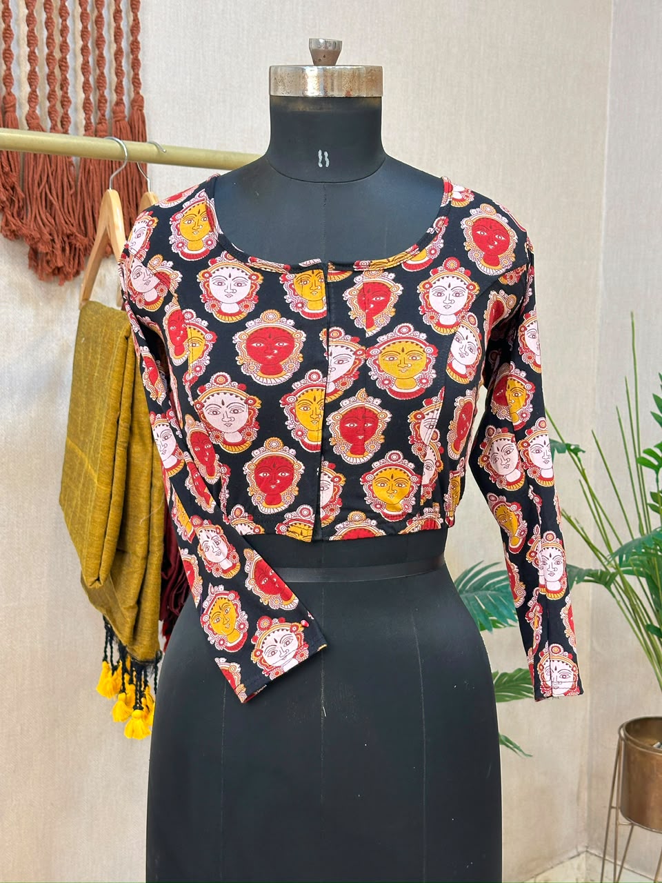 5501 - Elastic Long Sleeve Stretchable Ajrakh Blouse – 39 AED