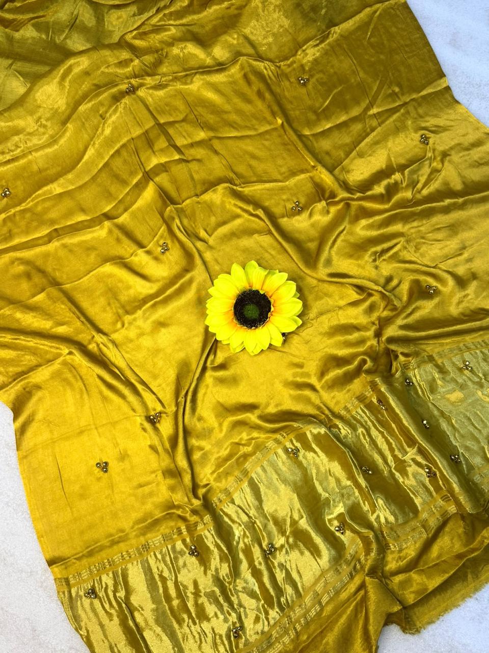 Gajji Silk Gunguru Saree with Lagdi Patta & Rich Pallu
