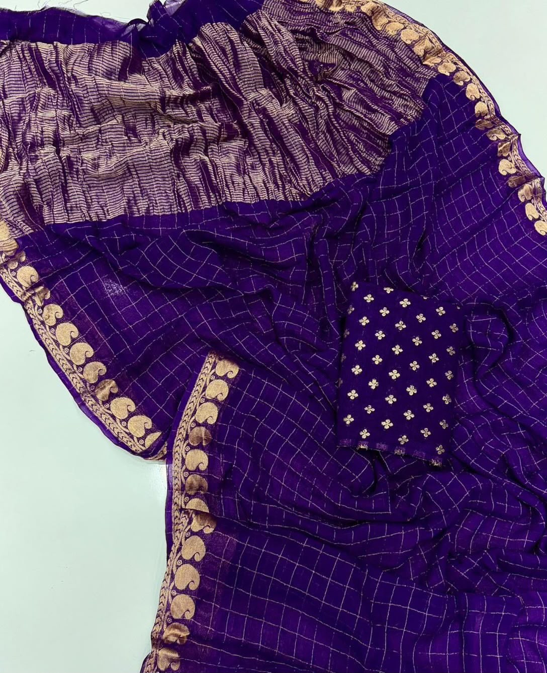 Viscose Georgette Checked Zari Saree with Viscose Zari Borders
