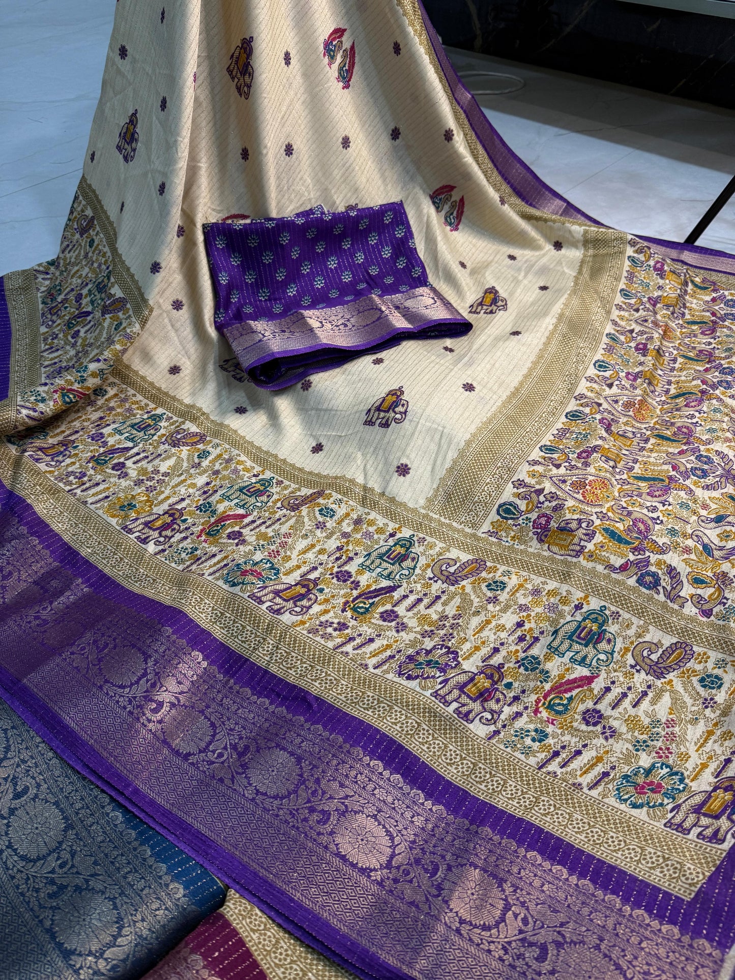 Rekko Silk Saree with All-Over Floral Design & Contrast Border - Violet