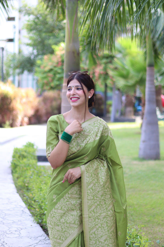 RUTRANG – Banglori Handloom Raw Silk Saree - Green