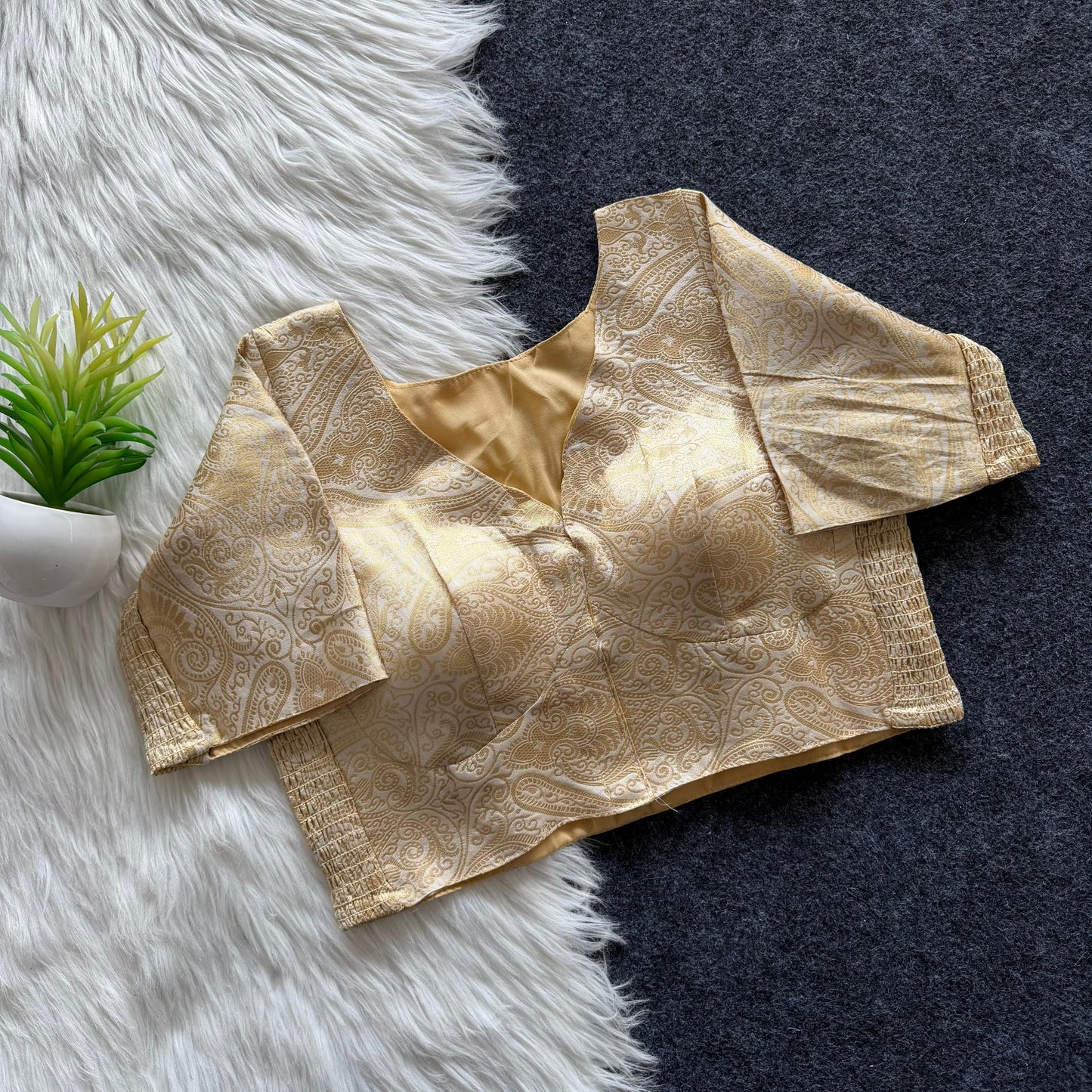 Side Elastic Stretchable Banarasi Brocade Silk Blouse – 55 AED