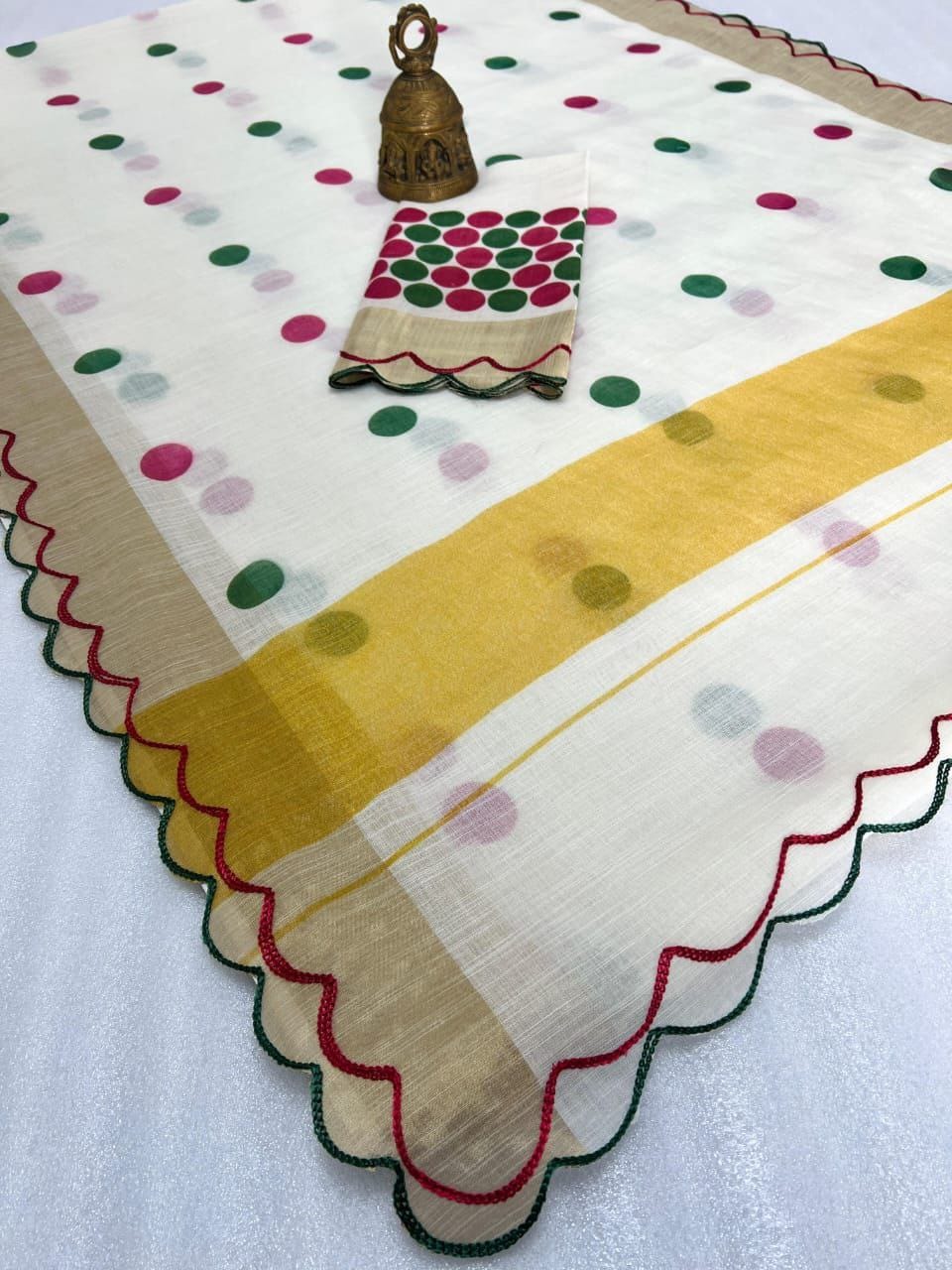 Linen Slub Cotton Saree with Polka Dots & Scalloped Borders – 75 AED