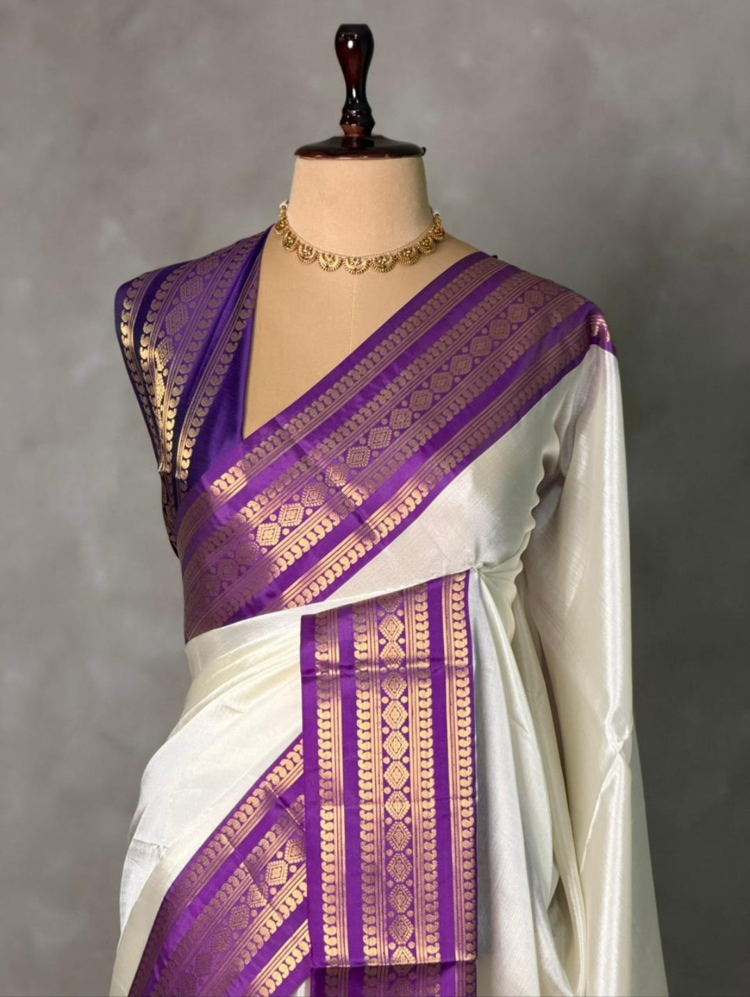 Semi Kanjivaram Silk Saree with Jacquard Zari Weaving Borders – 119 AED