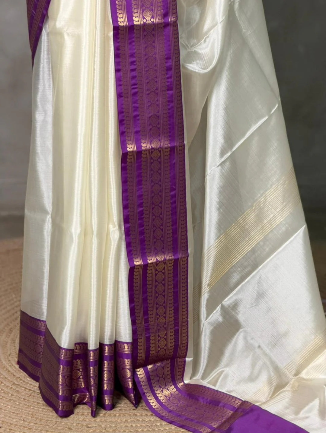 Semi Kanjivaram Silk Saree with Jacquard Zari Weaving Borders – 119 AED