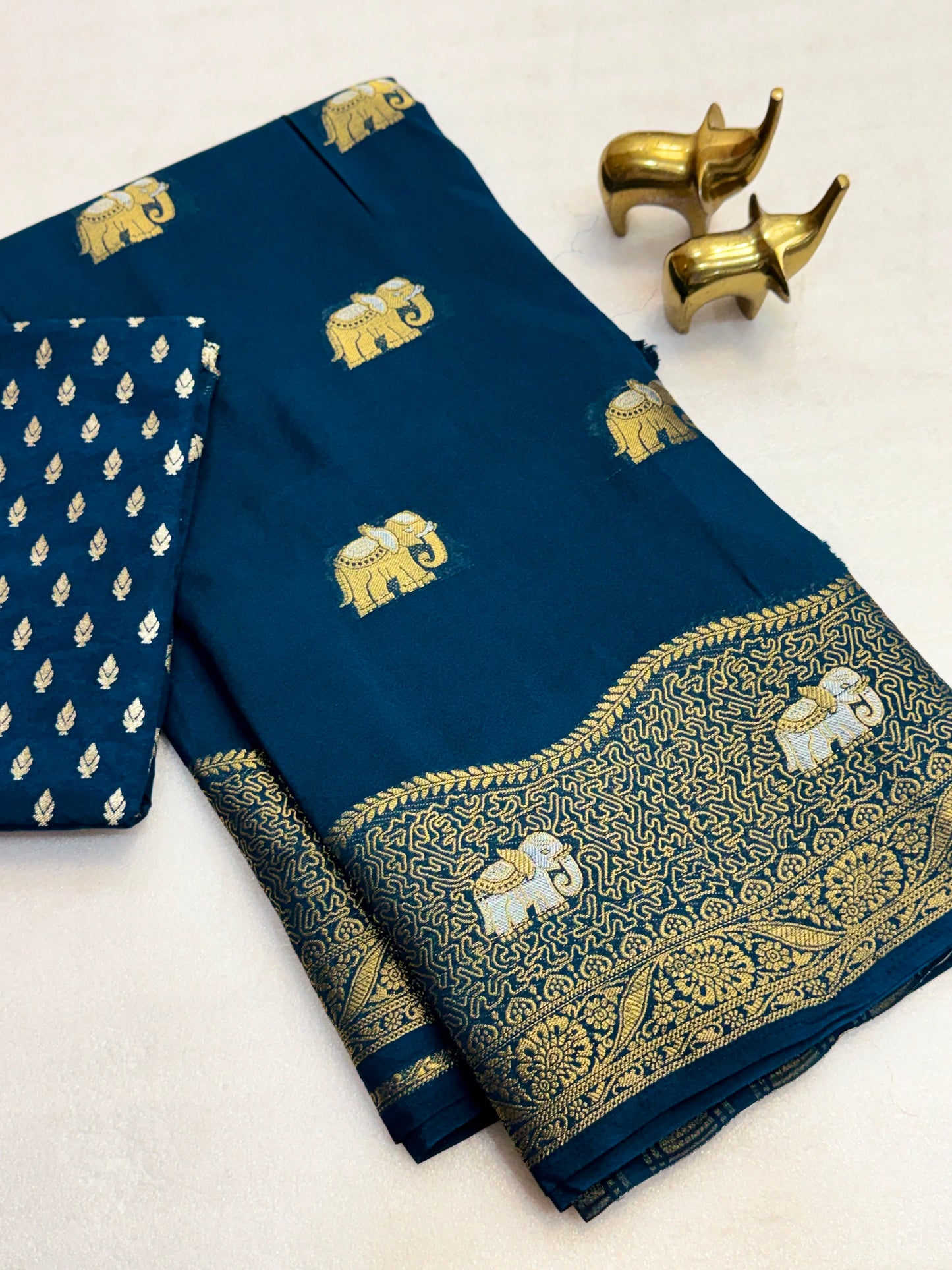 Soft Viscose Silk Saree with Zari Weaving Borders – 99 AED