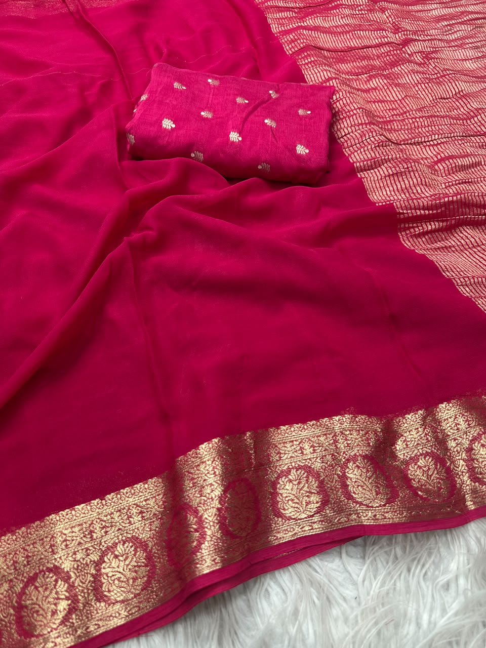 Georgette Viscose Weaving Saree with Viscose Zari Weaving Borders – 99 AED