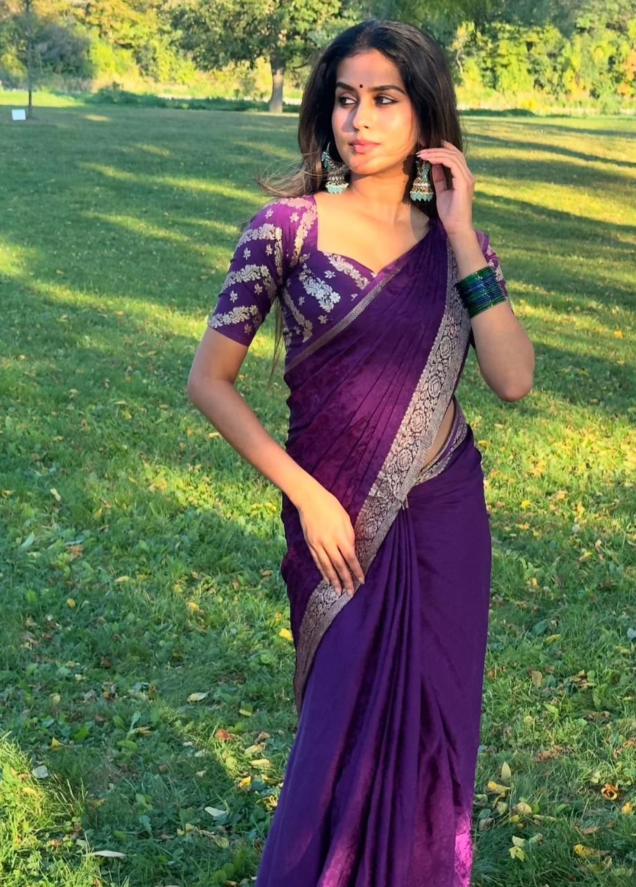 Viscose Chinnon Silk Saree with Viscose Zari Weaving Borders – 119 AED