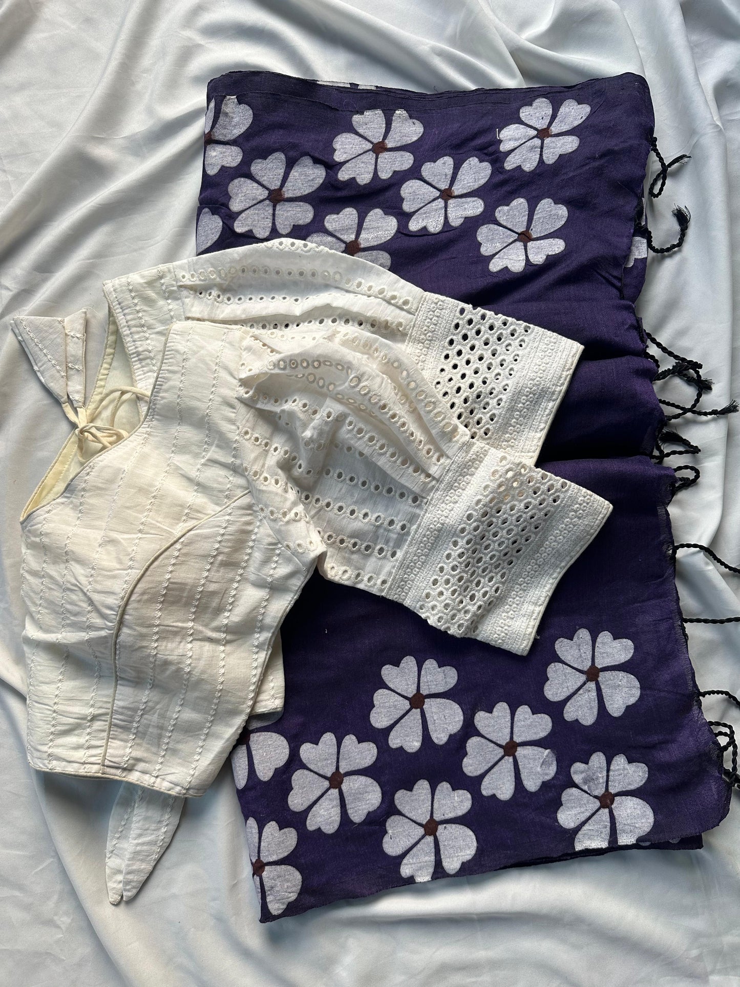 Khadi Mul Cotton Saree with Floral Print & Hakoba Readymade Blouse – 99 AED