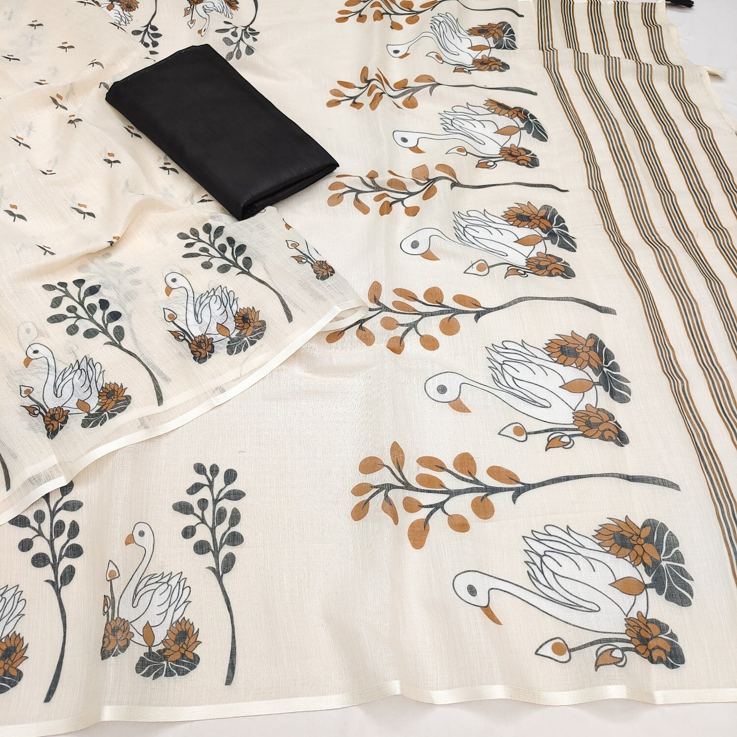 Soft Linen Slub Cotton Printed Saree – 50 AED