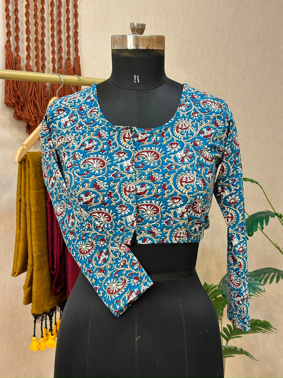 5501 - Elastic Long Sleeve Stretchable Ajrakh Blouse – 39 AED