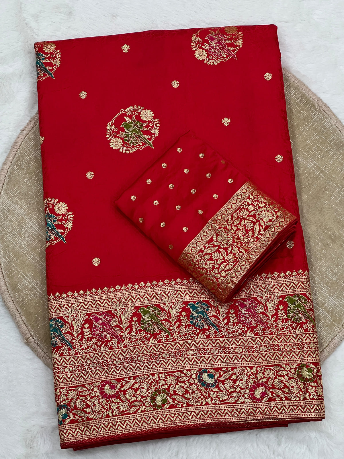 Dola Viscose Silk Saree with Meenakari Zari Weaving