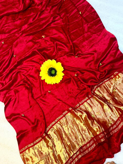 Gajji Silk Gunguru Saree with Lagdi Patta & Rich Pallu