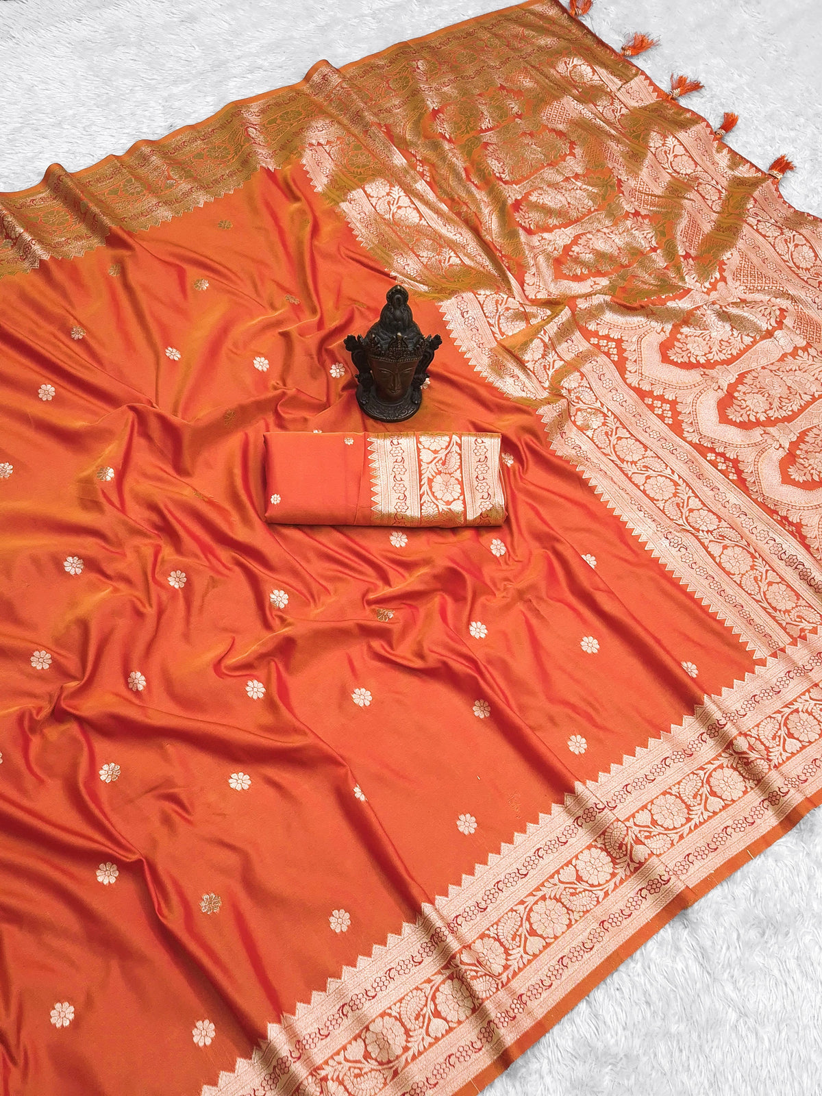 Soft Two-Tone Banarasi Silk Weaving Saree