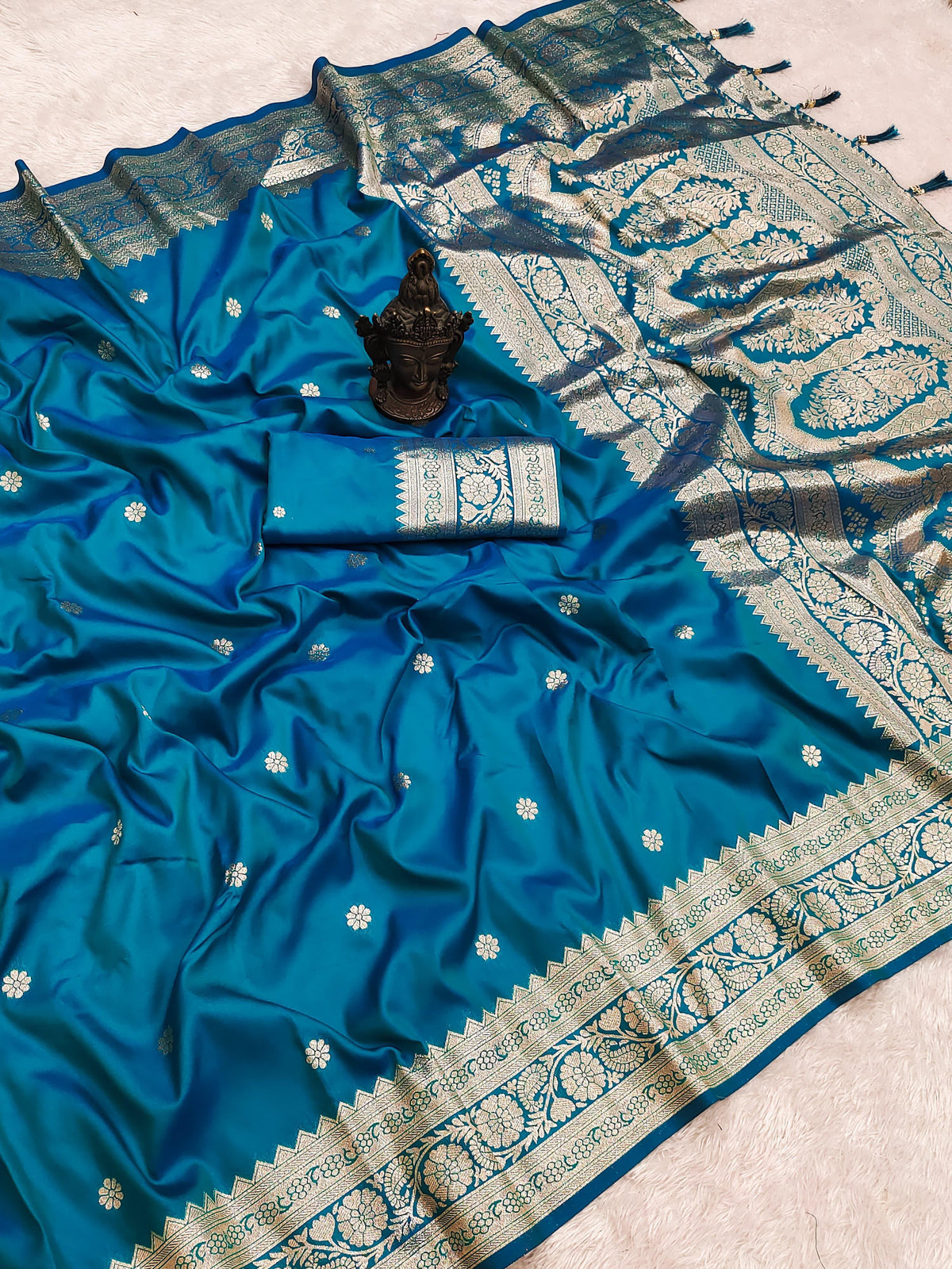 Soft Two-Tone Banarasi Silk Weaving Saree