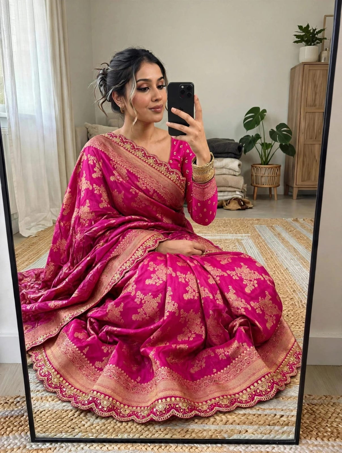 Semi Kanjivaram Jaal Floral Zari Weaving Saree with Scalloped Borders
