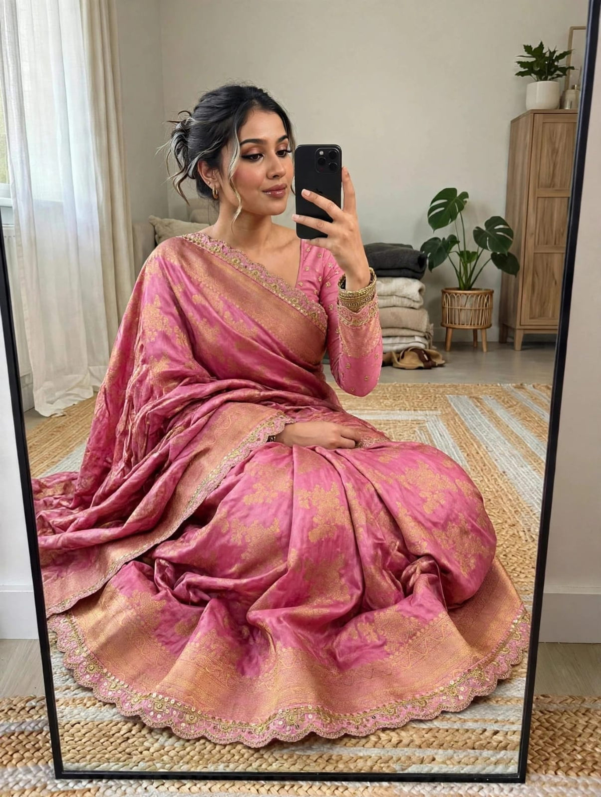 Semi Kanjivaram Jaal Floral Zari Weaving Saree with Scalloped Borders