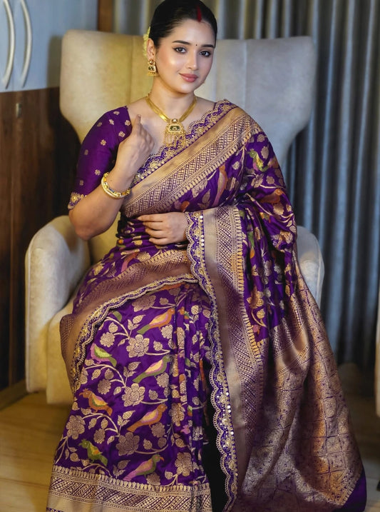 Semi Kanjivaram Jaal Floral Zari Weaving Saree with Scalloped Borders
