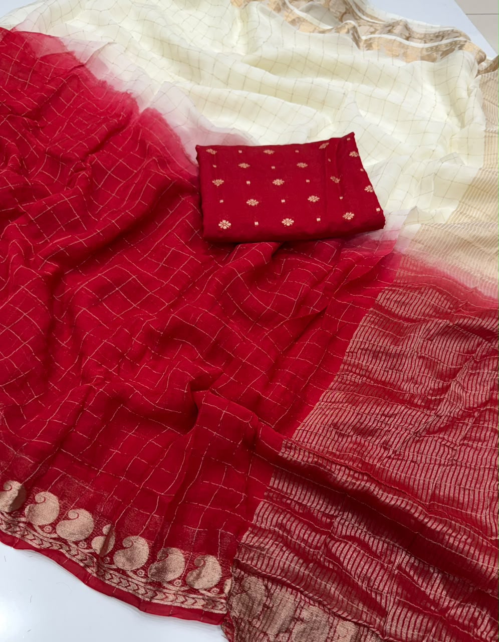 Viscose Georgette Zari Checked Saree with Viscose Zari Weaving Border