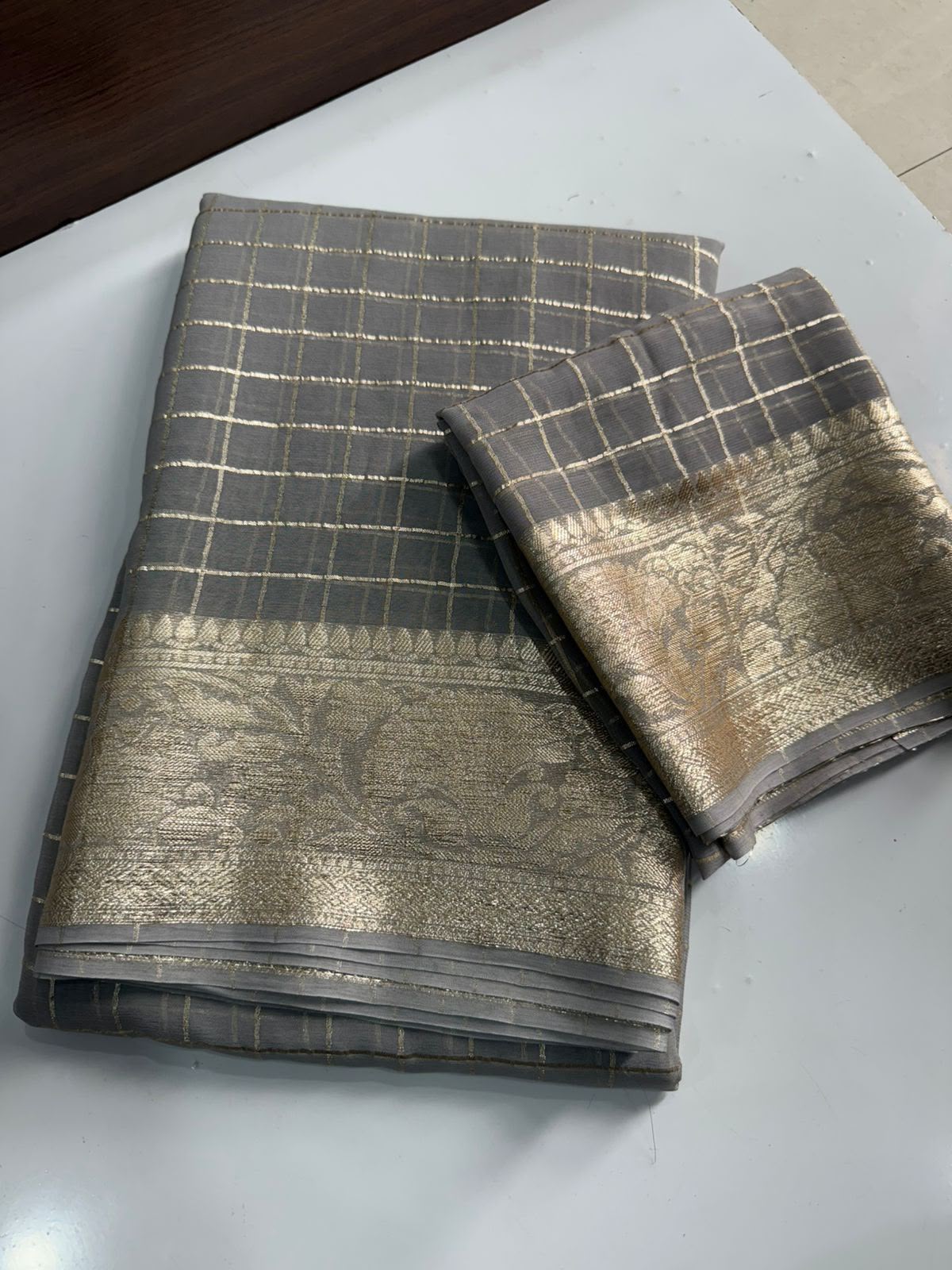 Viscose Georgette Zari Checked Saree with Viscose Zari Weaving Border