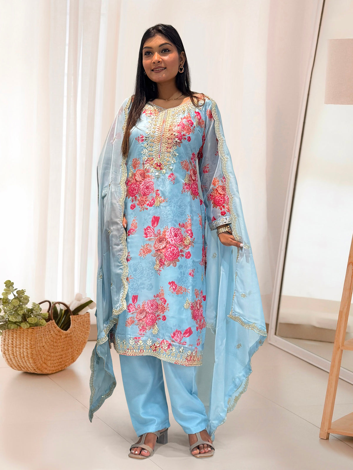 Kundan Organza Floral Suit with Sequin Embroidery
