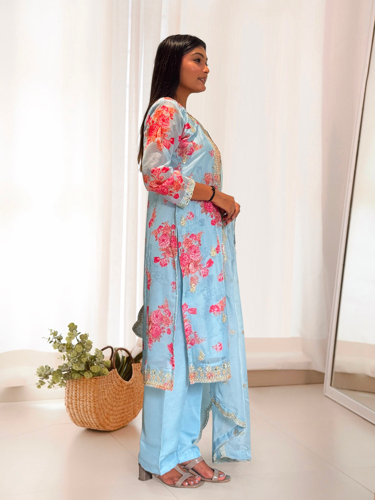 Kundan Organza Floral Suit with Sequin Embroidery
