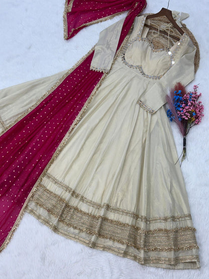 Cosmos Silk Long Flared Kali Pattern Suit – 125 AED