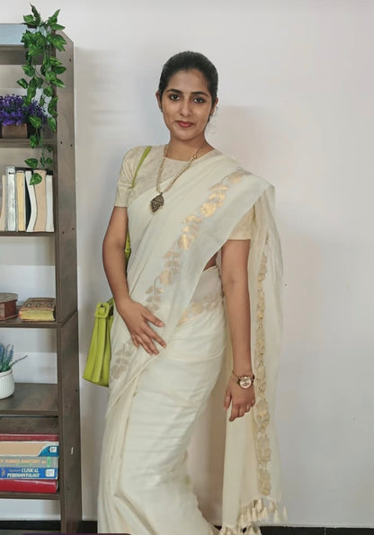 Mul Cotton Saree with Zari Floral Borders – 99 AED