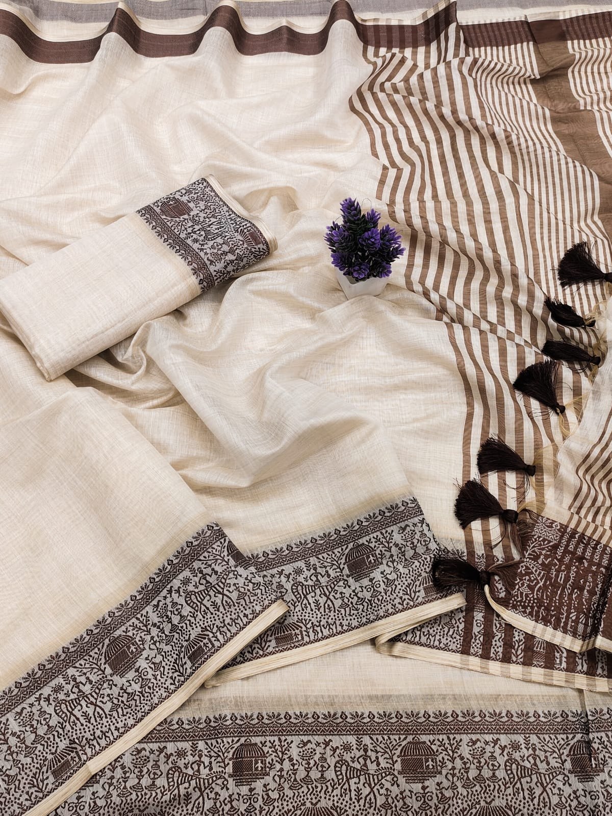 Cotton Silk Saree with Thread Weaving Border