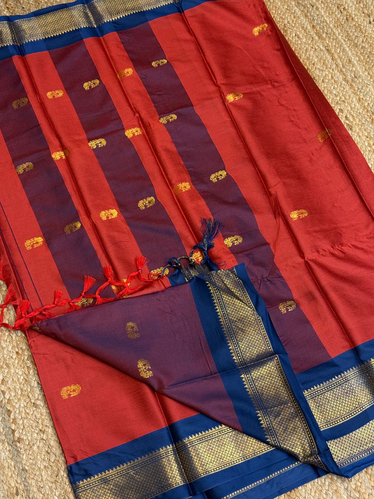 Cotton Silk Sarees with Jacquard Borders – 50 AED