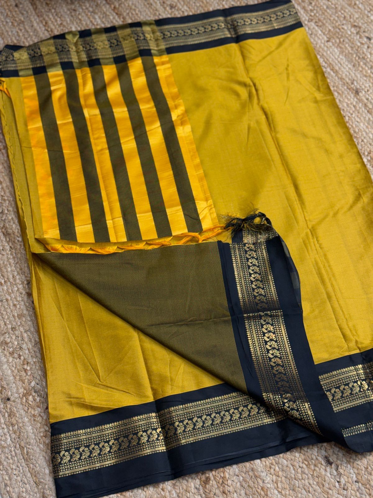 Cotton Silk Sarees with Jacquard Borders – 50 AED