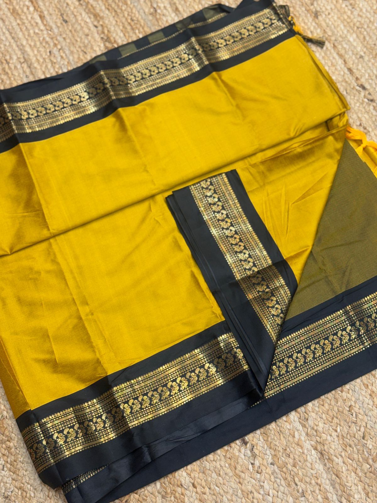 Cotton Silk Sarees with Jacquard Borders – 50 AED